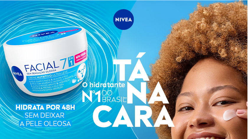 Fundo azul claro. Ao centro, pote do creme NIVEA Facial 7 em 1 Nutritivo Ultraleve, com tampa azul e embalagem branca e azul. O produto está levemente inclinado. À direita, uma mulher aparece.