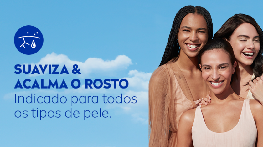 Três mulheres sorrindo com diferentes tons de pele