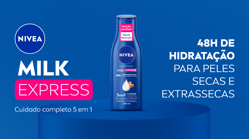 O banner possui fundo azul escuro. Ao centro da imagem, o produto NIVEA Milk Express aparece em destaque em um palco azul. Ao lado esquerdo, o logo de NIVEA é exibido ao lado do nome do produto. Ao lado direito, o texto descreve suas características.
