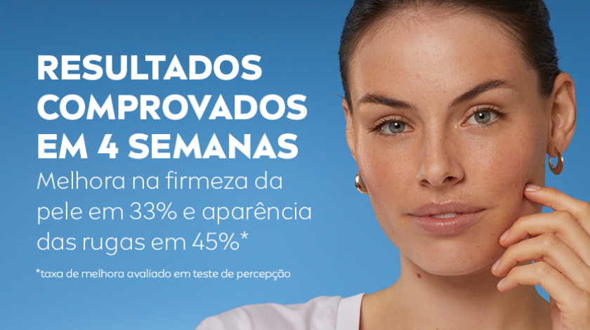 Mulher com expressão suave aplicando o produto;