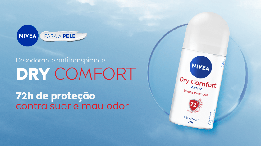Fundo azul claro e textura suave de nuvens. À direita, o Roll-on NIVEA Dry Comfort está inclinado levemente, com embalagem branca com detalhes vermelhos. Ao lado, há um vidro, um círculo translúcido que envolve o produto. À esquerda da imagem, o logo da NIVEA aparece no topo.