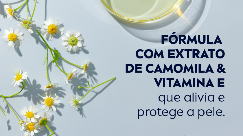 Ilustração de flores de camomila e um líquido dourado dentro de um frasco de vidro.