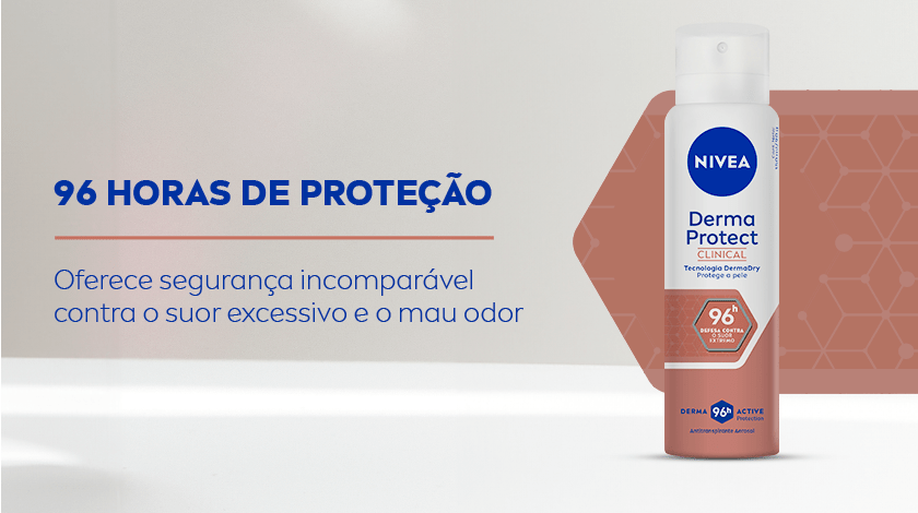 Fundo cinza claro. À direita, há uma embalagem spray do produto, com corpo branco e detalhes em marrom e azul. Atrás do produto, há um fundo geométrico marrom com hexágonos.
