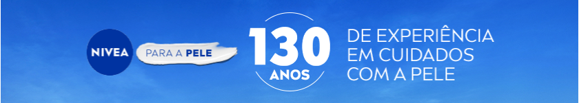 Fundo azul degradê com o logo da NIVEA à esquerda, seguido da faixa “Para a Pele”. Ao centro, número em destaque “130 anos” dentro de um círculo branco. À direita, texto em branco indica a experiência da marca em cuidados com a pele.