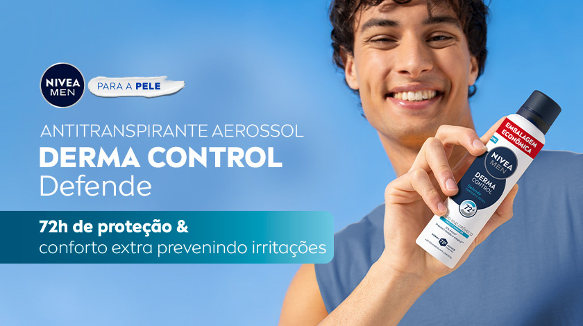 Fundo azul claro com nuvens suaves. À direita, homem jovem de camiseta azul sorri segurando um desodorante aerosol NIVEA MEN Derma Control Defende.