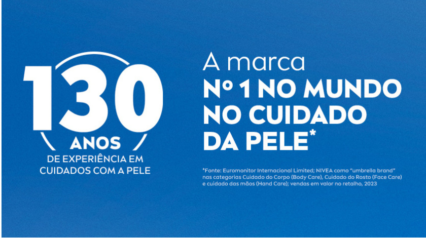 Fundo azul com selo de 130 anos da marca.