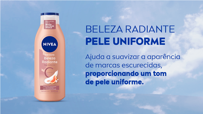 Loção hidratante NIVEA Beleza Radiante Pele Uniforme (200ml), com fundo de céu azul.