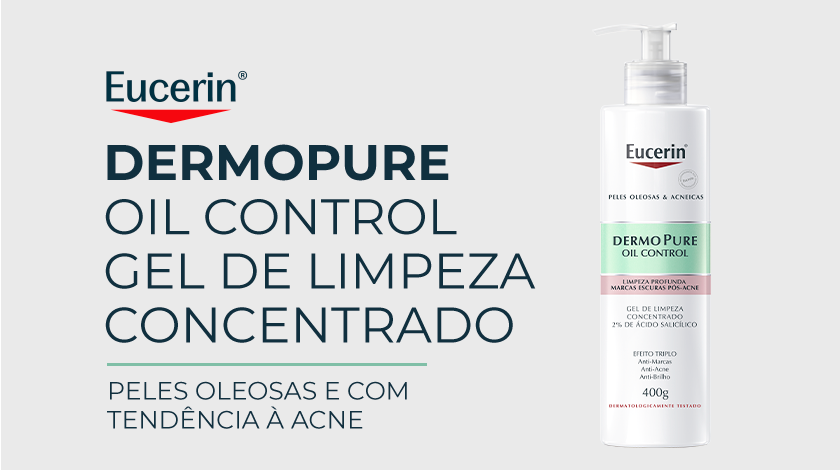 Uma imagem em tons de branco. No canto superior esquerdo, o logotipo 