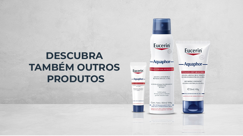 A imagem apresenta três produtos da linha Eucerin Aquaphor sobre um fundo claro, com uma frase à esquerda. Os produtos incluem um pequeno tubo de pomada, um tubo maior de pomada e um frasco de spray corporal.