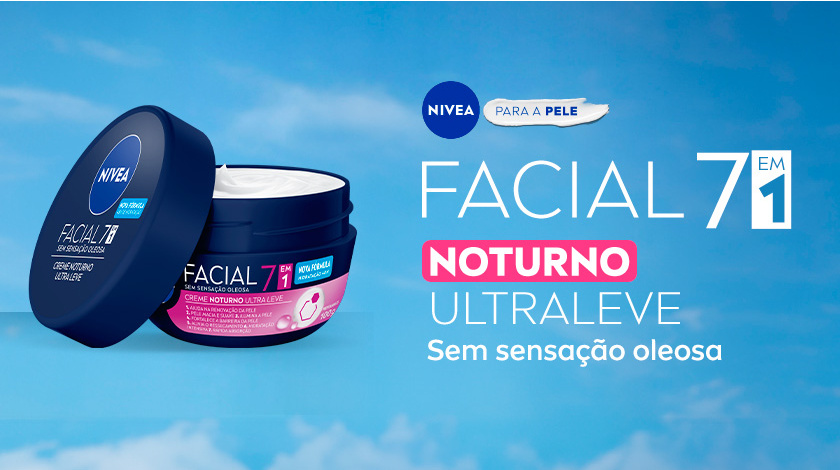 Fundo azul com nuvens. Creme Noturno NIVEA Facial 7 em 1 aparece aberto com embalagem azul escura e tampa ao lado. À direita, texto apresenta a versão noturna ultraleve, sem sensação oleosa.