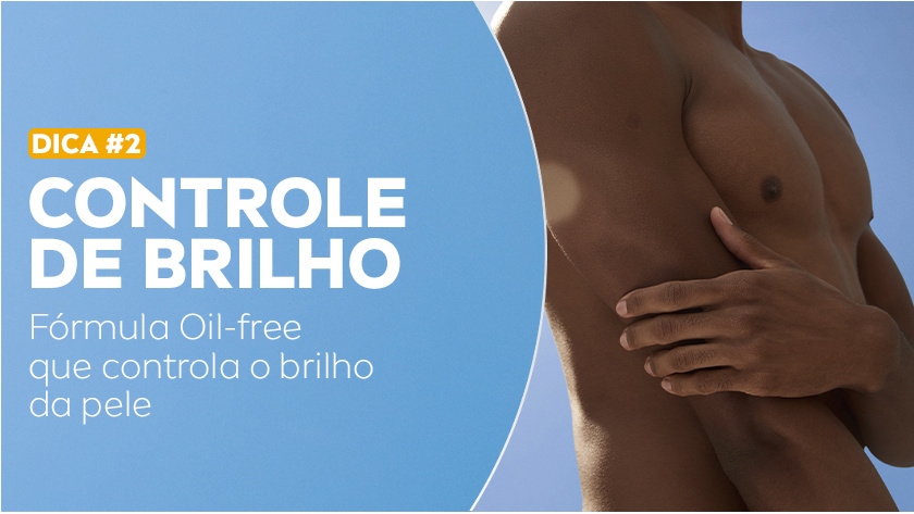 Imagem com metade do fundo azul. Ao lado direito, close no corpo de um homem, que aplica o protetor solar.