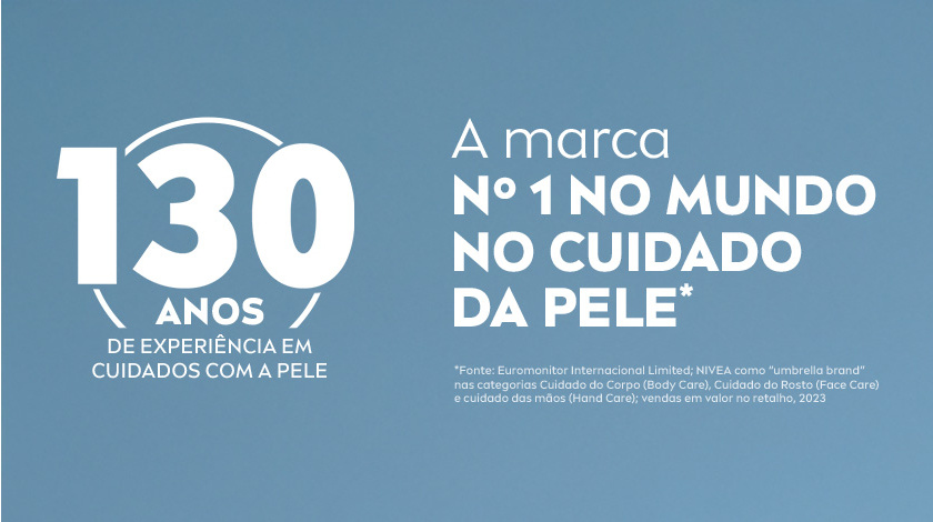 A imagem possui fundo azul claro. Em destaque, o selo de 130 anos de experiência em fonte branca.