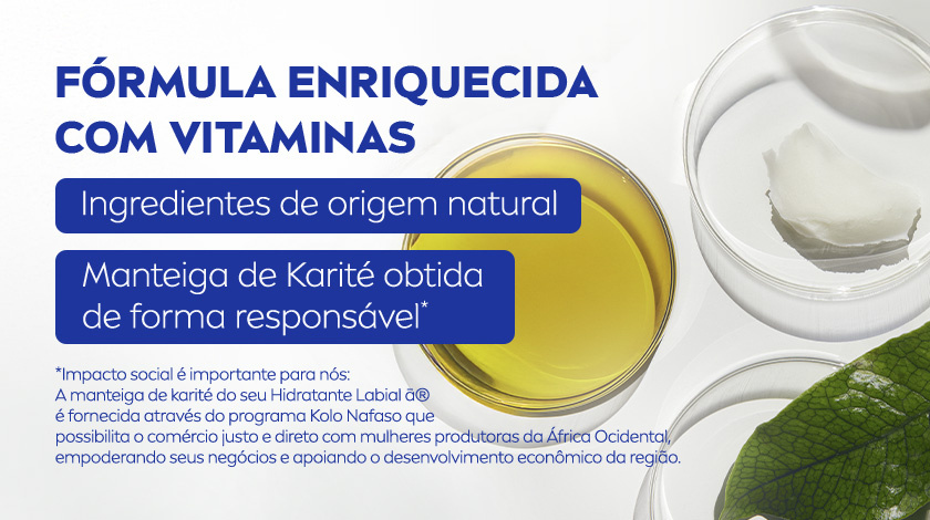 Ingredientes naturais em destaque sobre fundo branco. São apresentados um óleo, um creme branco e uma folha ao canto direito.