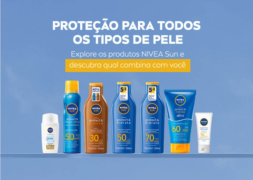 Linha de produtos NIVEA Sun exposta em fileira sobre fundo azul.